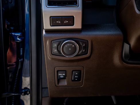 Used 2019 Ford F150 King Ranch w/ Equipment Group 601A Luxury AWD/4WD image 22