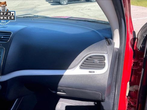 Used 2020 Dodge Journey SE w/ SE Popular Equipment Group FWD image 16