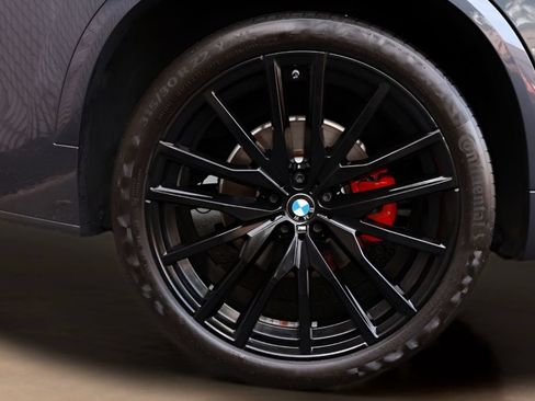Used 2022 BMW X5 sDrive40i w/ M Sport Package RWD image 59