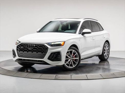 Used 2024 Audi Q5 e Premium Plus w/ Premium Plus Package AWD/4WD image 1
