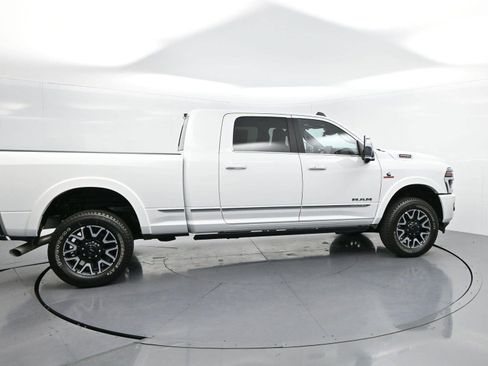 Used 2025 RAM 2500 Limited AWD/4WD image 8