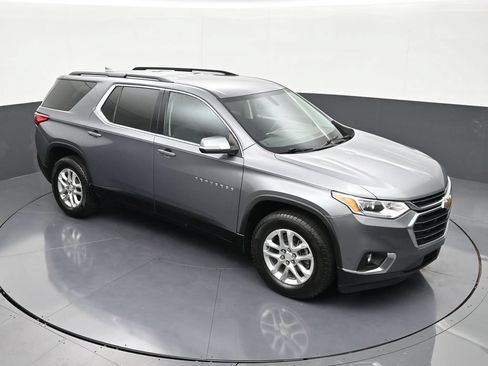 Used 2021 Chevrolet Traverse LT FWD image 18
