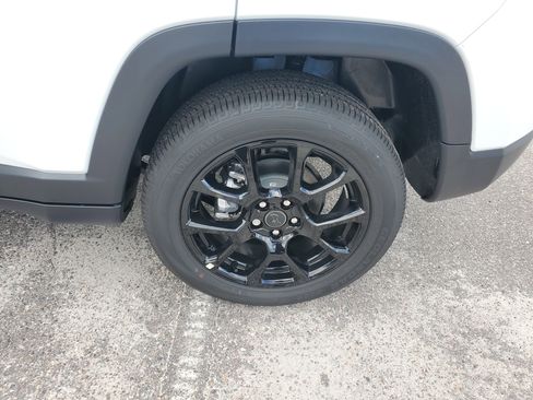 New 2026 Jeep Compass Latitude image 5