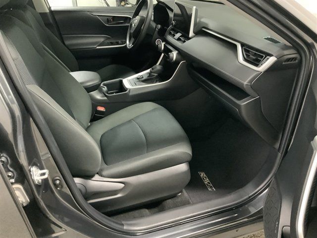 Used 2023 Toyota RAV4 LE AWD/4WD image 20