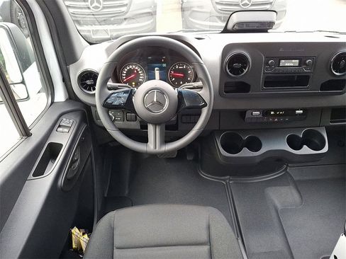 New 2025 Mercedes-Benz Sprinter 3500 image 8