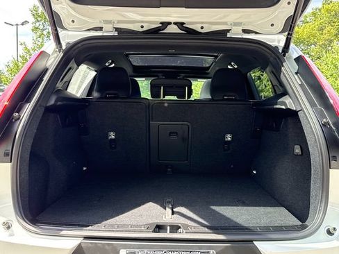 Used 2025 Volvo XC40 B5 Plus AWD/4WD image 53