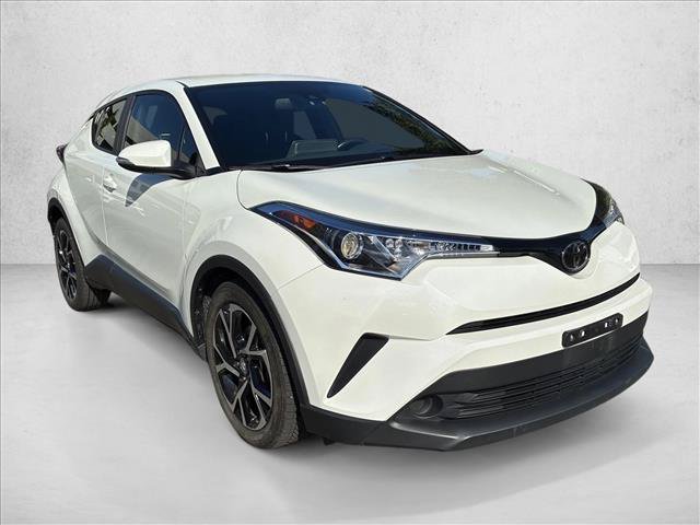 Used 2019 Toyota C-HR XLE FWD image 3