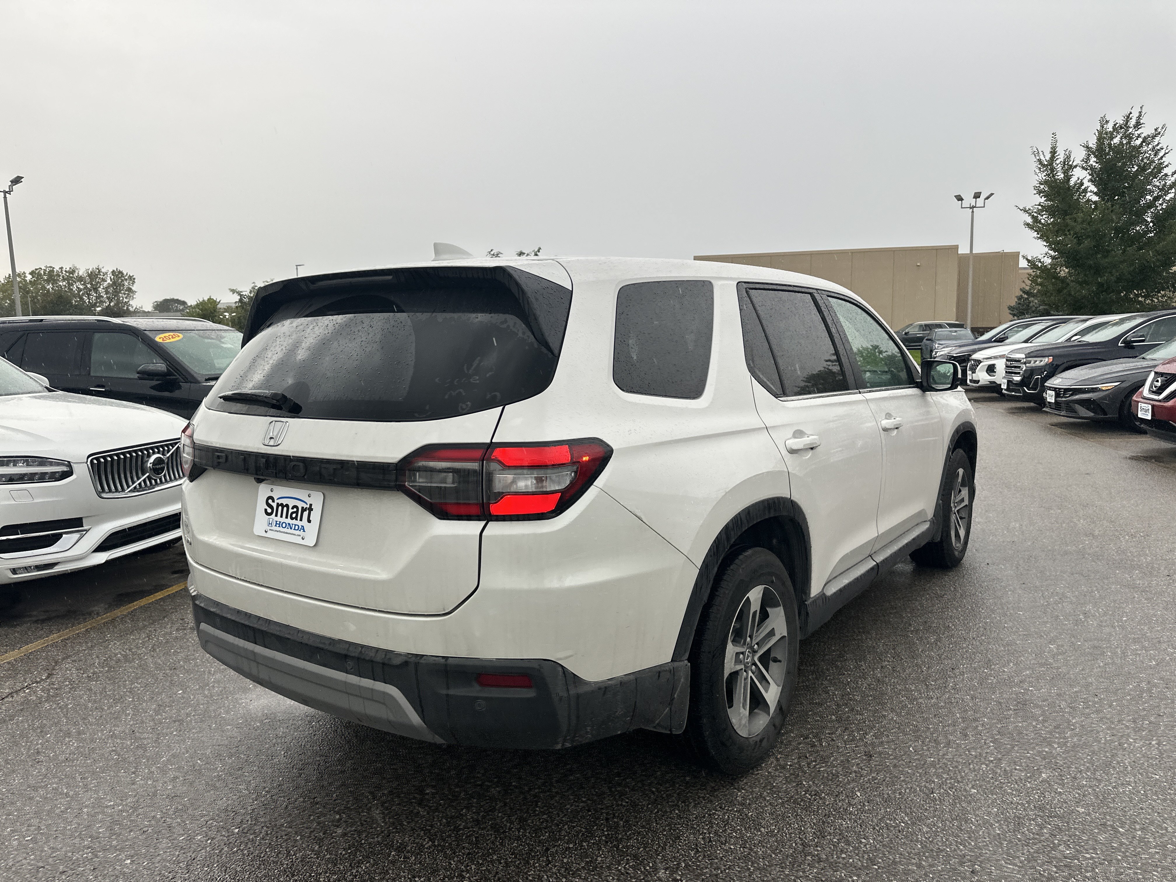 Certified 2025 Honda Pilot EX-L image 4