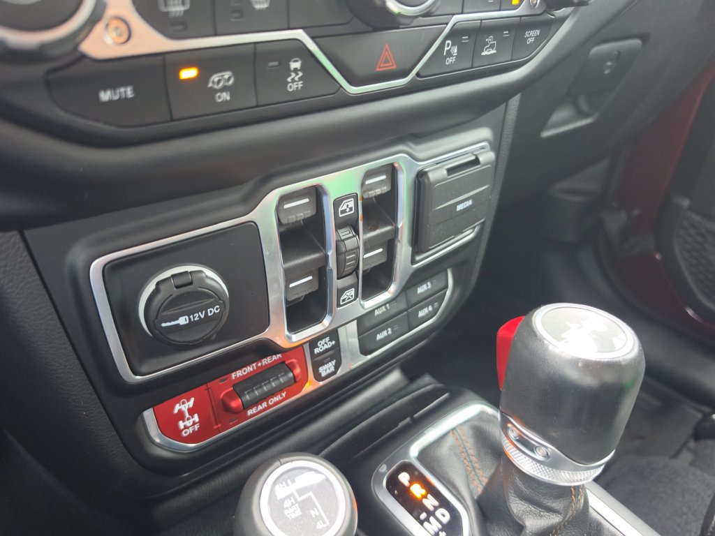 Used 2021 Jeep Wrangler Unlimited Rubicon AWD/4WD image 30