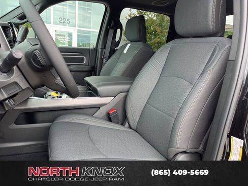New 2026 RAM 3500 Big Horn AWD/4WD image 4
