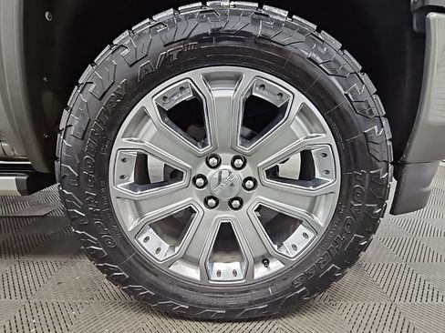 Used 2018 GMC Sierra 1500 Denali w/ Denali Ultimate Package image 45