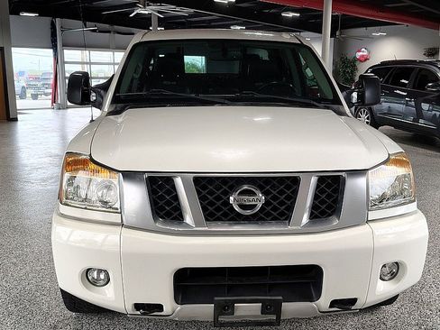 Used 2015 Nissan Titan PRO-4X w/ Pro-4x Luxury Package AWD/4WD image 4