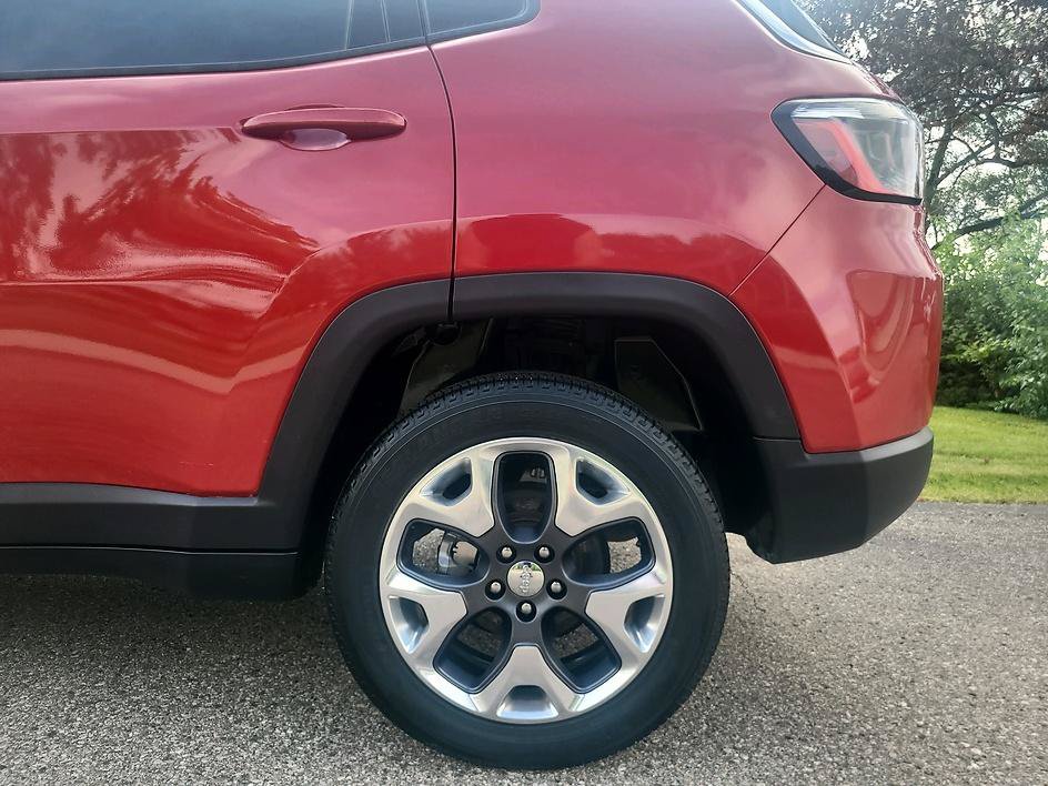 Used 2021 Jeep Compass Limited AWD/4WD image 16