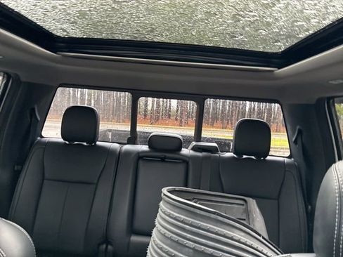 Used 2020 Ford F150 Lariat image 33