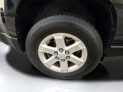 Used 2015 GMC Acadia SLE image 30