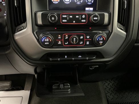 Used 2016 GMC Sierra 1500 SLE w/ SLE Value Package AWD/4WD image 12