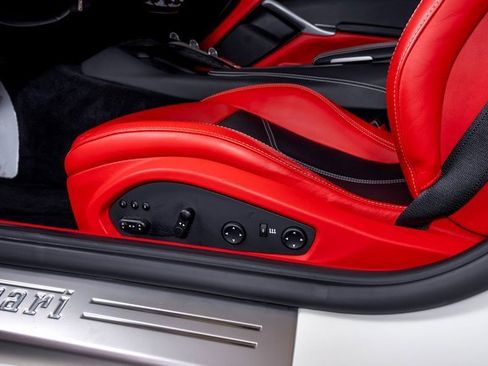 Used 2015 Ferrari F12 Berlinetta image 26