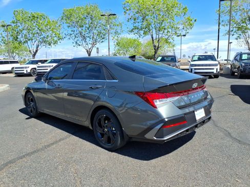 New 2026 Hyundai Elantra SEL Sport FWD image 4