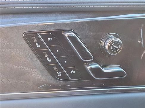 New 2025 Cadillac Escalade IQ Sport 2 w/ LPO, ONYX Package image 9