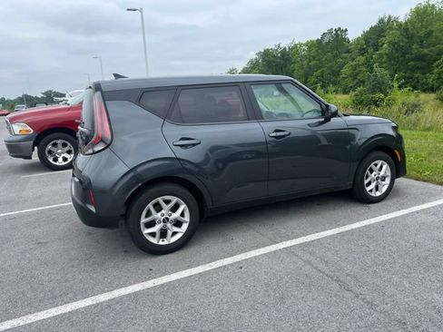 Used 2023 Kia Soul S FWD image 10