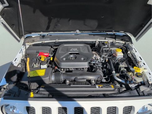 Certified 2021 Jeep Wrangler Sport image 36