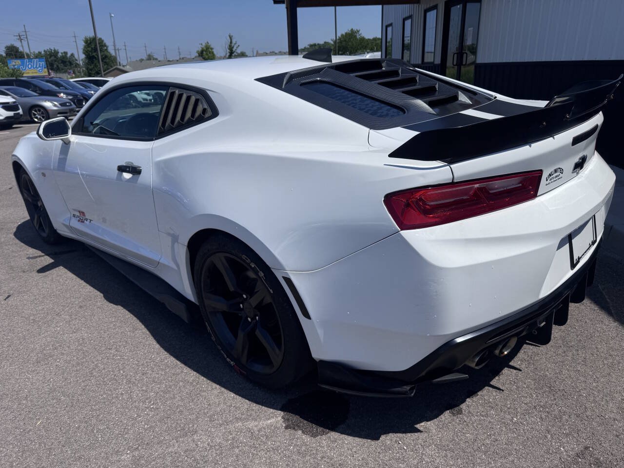 Used 2017 Chevrolet Camaro LT w/ Technology Package RWD image 7