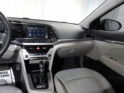 Used 2018 Hyundai Elantra Value Edition FWD image 13