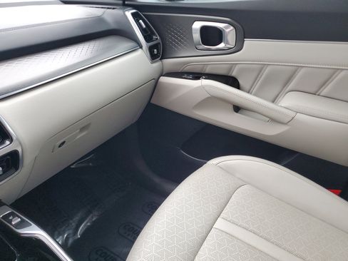 Used 2023 Kia Sorento SX image 24