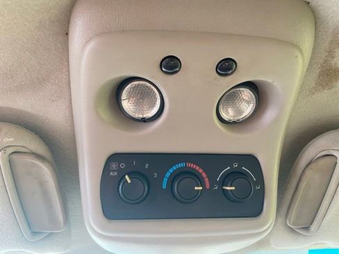 Used 2004 Chevrolet Tahoe LS w/ Preferred Equipment Group RWD image 18
