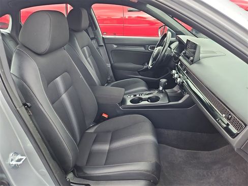 Used 2025 Honda Civic Sport image 29