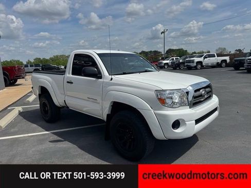 Used 2009 Toyota Tacoma 4x4 Regular Cab image 2