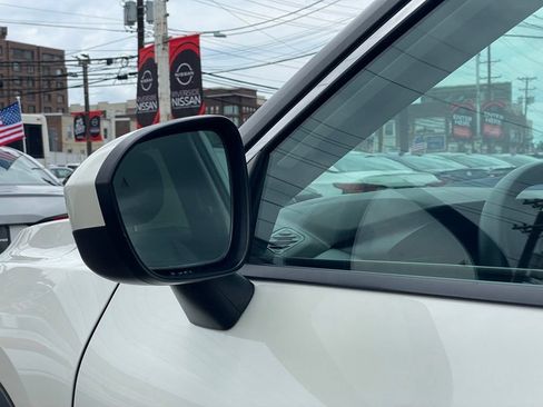Certified 2023 Nissan Rogue SV w/ SV Premium B Package AWD/4WD image 38