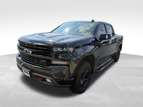 Used 2020 Chevrolet Silverado 1500 LT Trail Boss AWD/4WD image 3