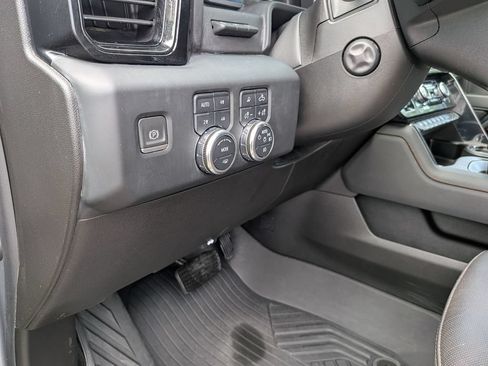 Used 2024 GMC Sierra 1500 AT4 w/ Technology Package AWD/4WD image 12