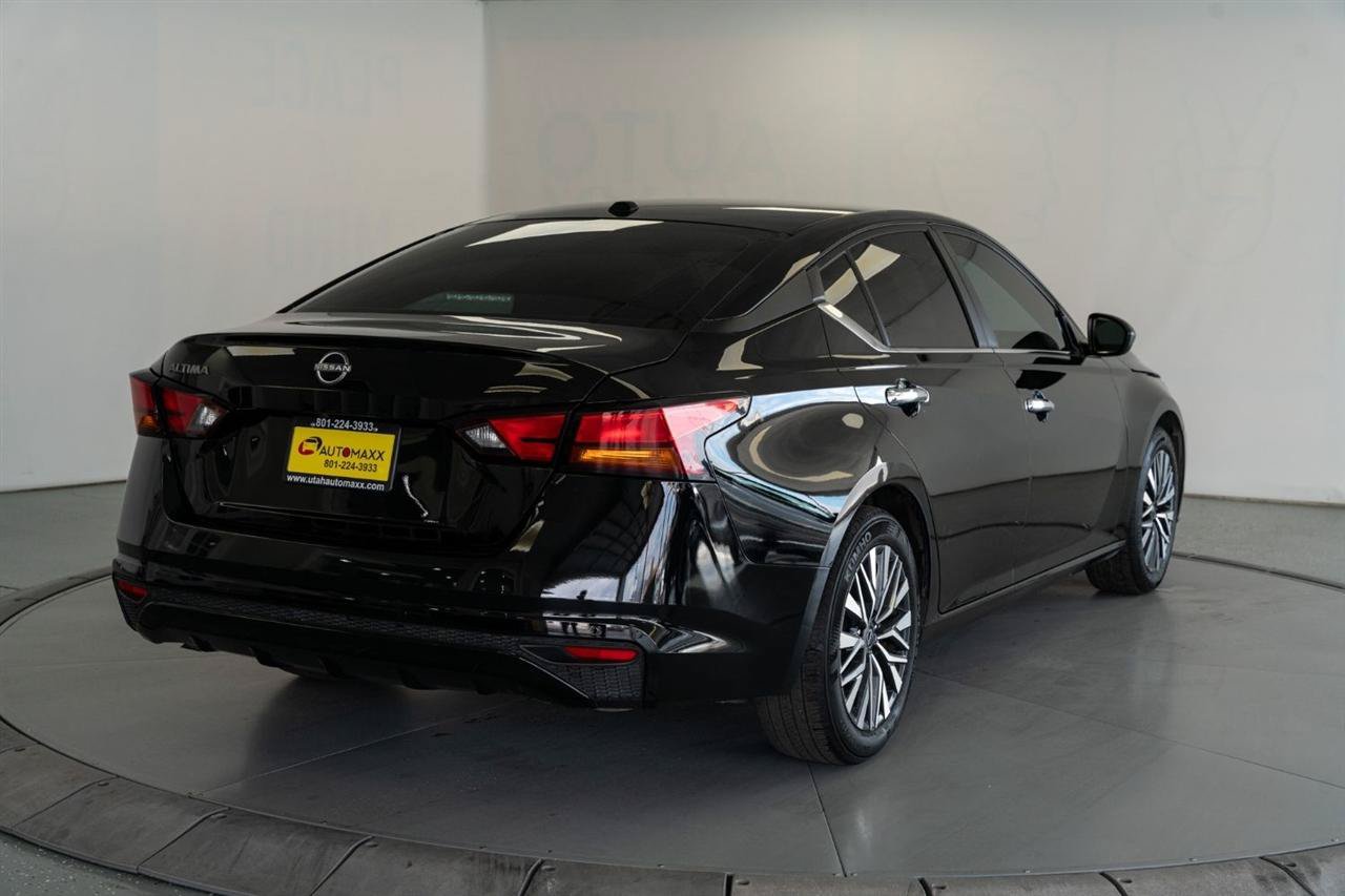 Used 2025 Nissan Altima 2.5 SV FWD image 7