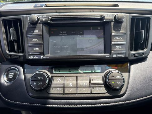 Used 2014 Toyota RAV4 Limited w/ Technology Package AWD/4WD image 18
