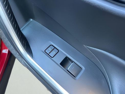 Used 2023 Toyota RAV4 XLE Premium image 15