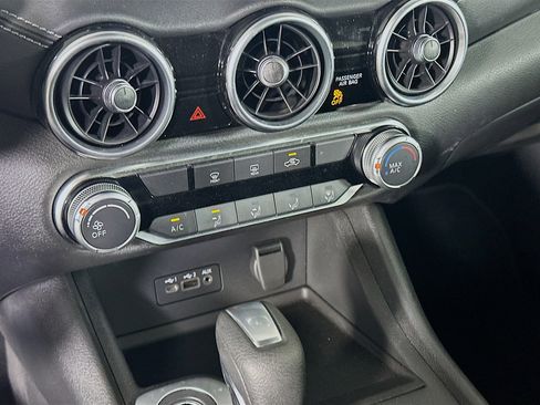 Used 2023 Nissan Sentra SV w/ Trunk Package image 22