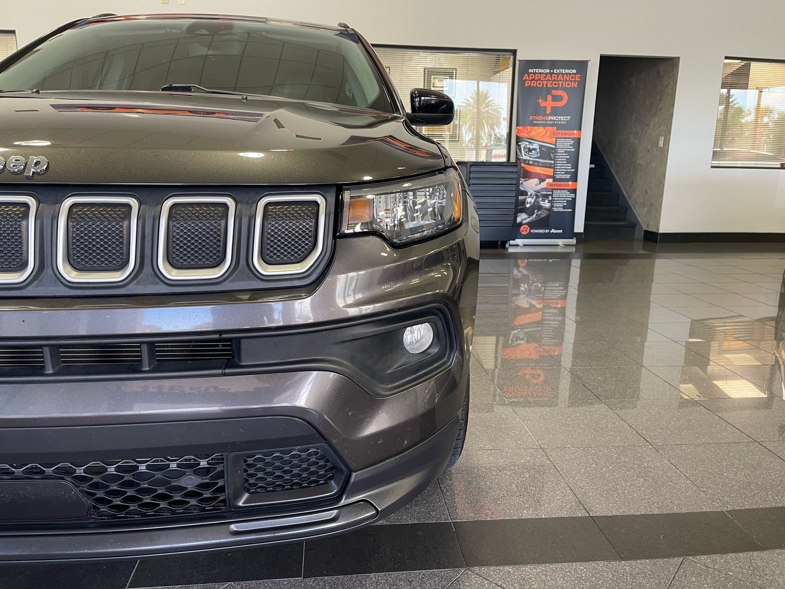 Used 2022 Jeep Compass Latitude FWD image 10