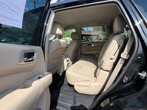 Used 2018 Nissan Pathfinder SV FWD image 29