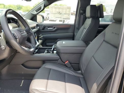 New 2026 GMC Yukon Denali AWD/4WD image 19