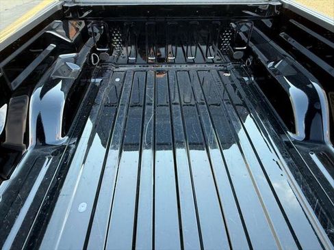 Certified 2025 Jeep Gladiator Sport image 14