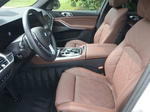 Used 2026 BMW X5 xDrive40i w/ Premium Package AWD/4WD image 12