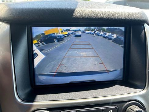 Used 2018 Chevrolet Tahoe Premier image 16