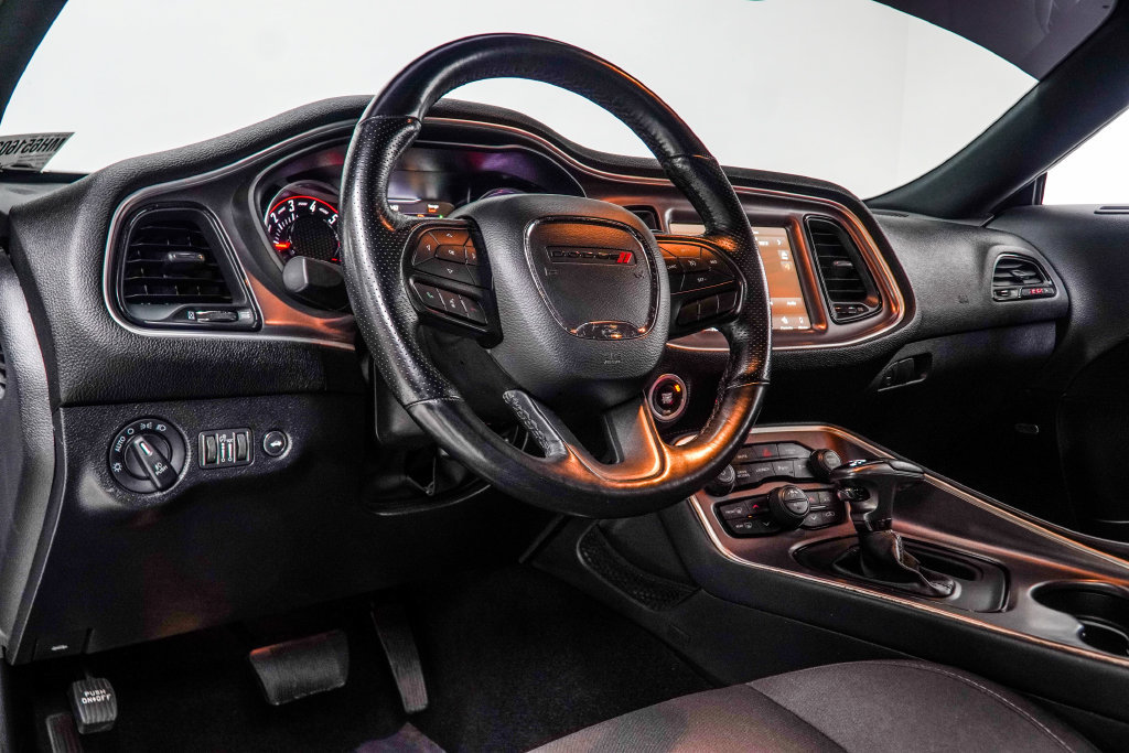 Used 2021 Dodge Challenger R/T Scat Pack RWD image 5
