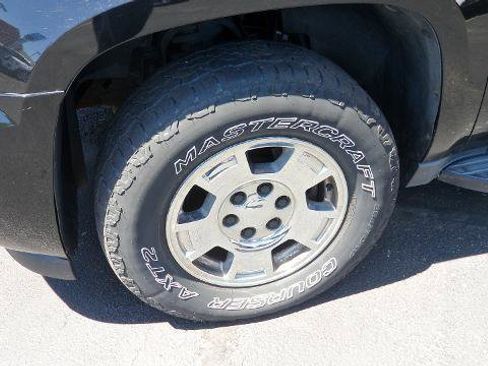Used 2013 Chevrolet Suburban LS AWD/4WD image 7
