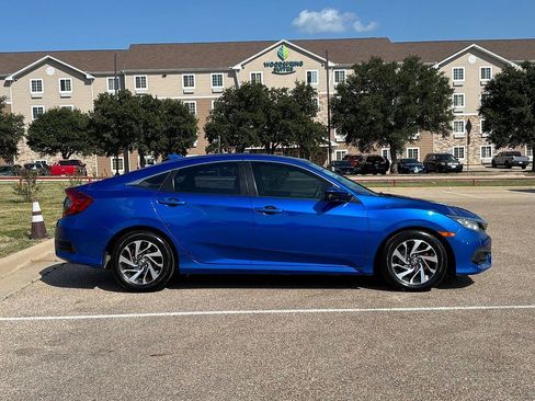 Used 2017 Honda Civic EX image 5