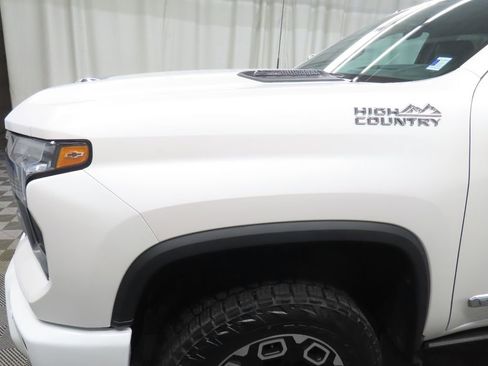 Used 2024 Chevrolet Silverado 3500 High Country w/ High Country Premium Package AWD/4WD image 44