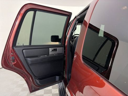 Used 2017 Ford Expedition XLT w/ Equipment Group 202A image 12