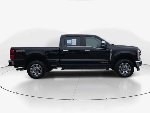Used 2023 Ford F250 Lariat w/ Tow Technology Package image 4